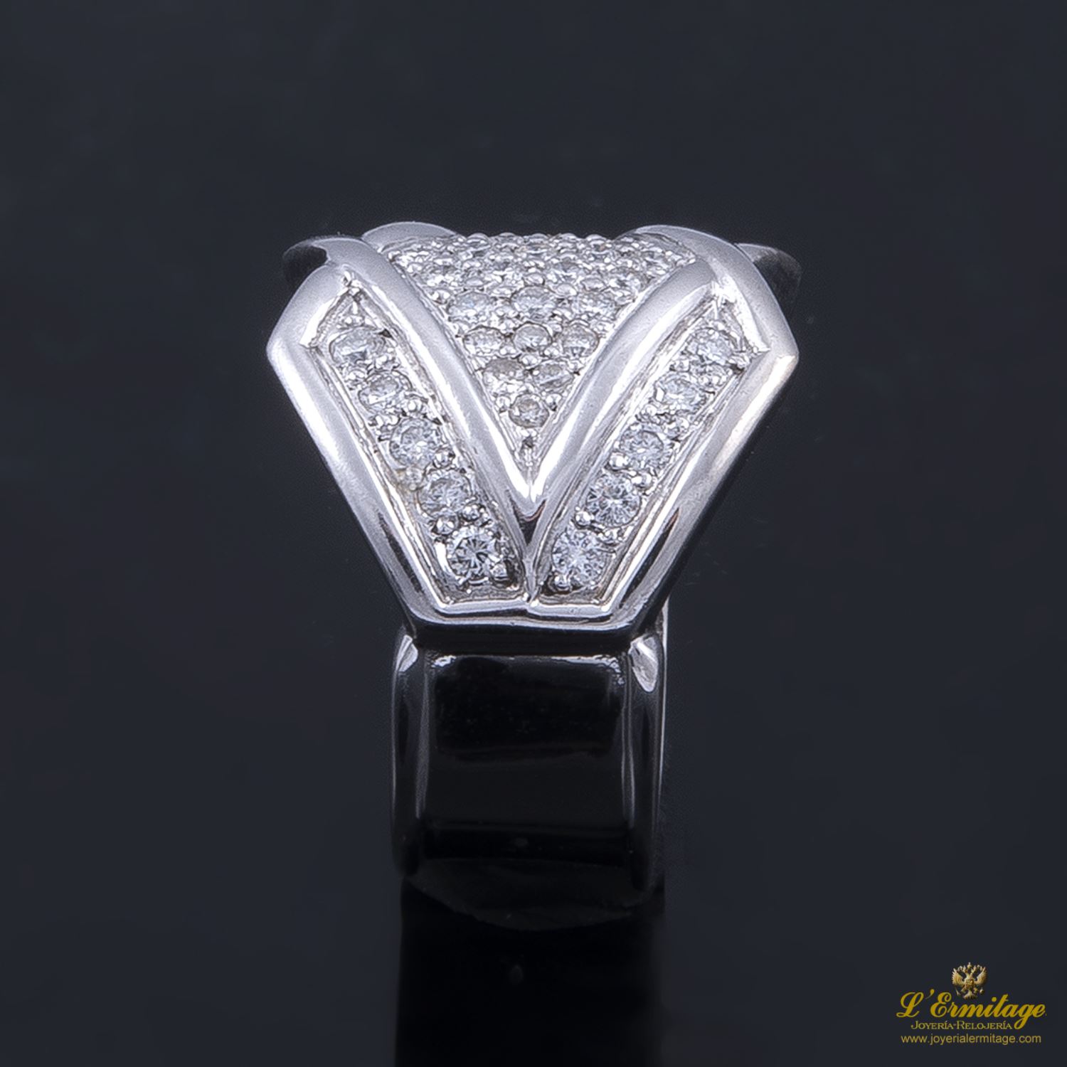Sortija oro blanco con pavé de diamantes