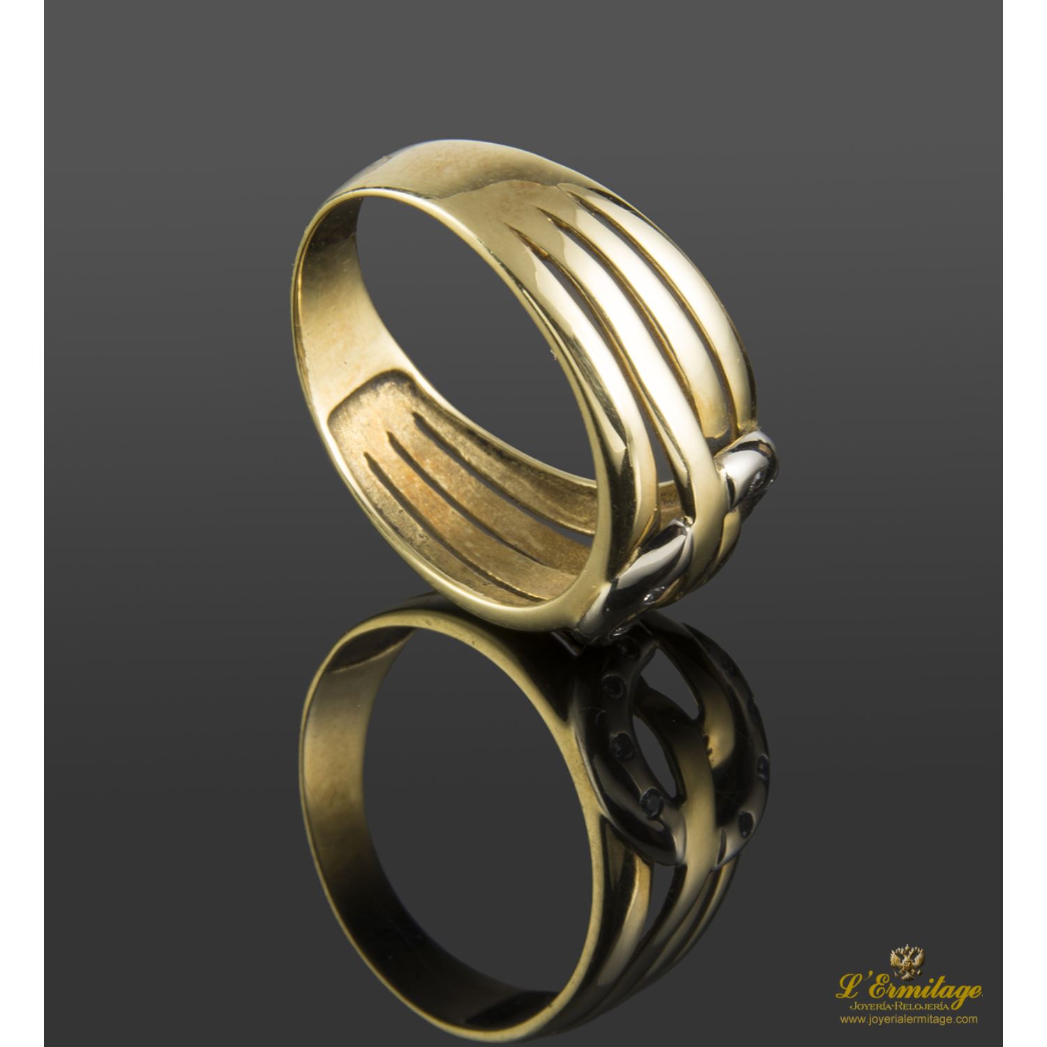 Sortija en oro amarillo y oro blanco con brillantes