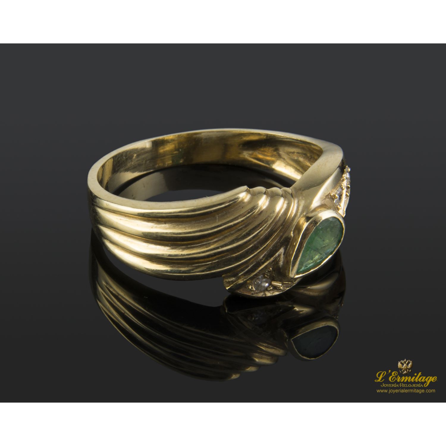 Sortija oro amarillo esmeralda y diamantes