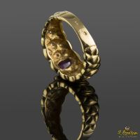 Sortija antigua oro amarillo rubí y diamantes.