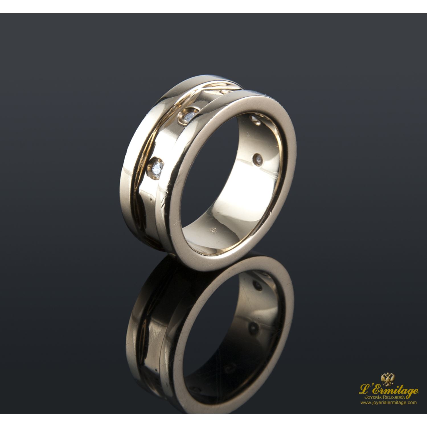 Sortija en oro amarillo con brillantes