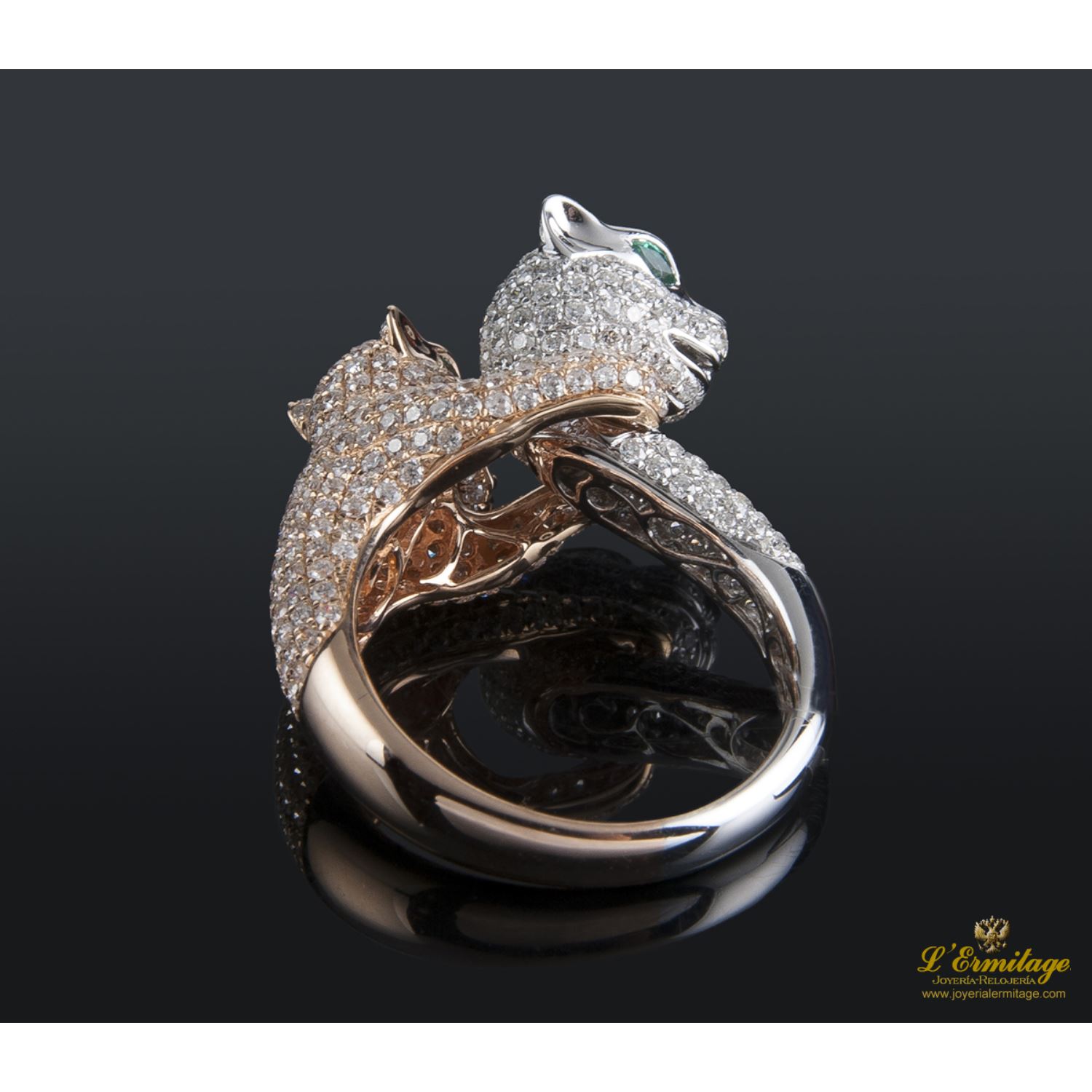 Sortija leopardos oro blanco y oro rosa con cuajado de diamantes.
