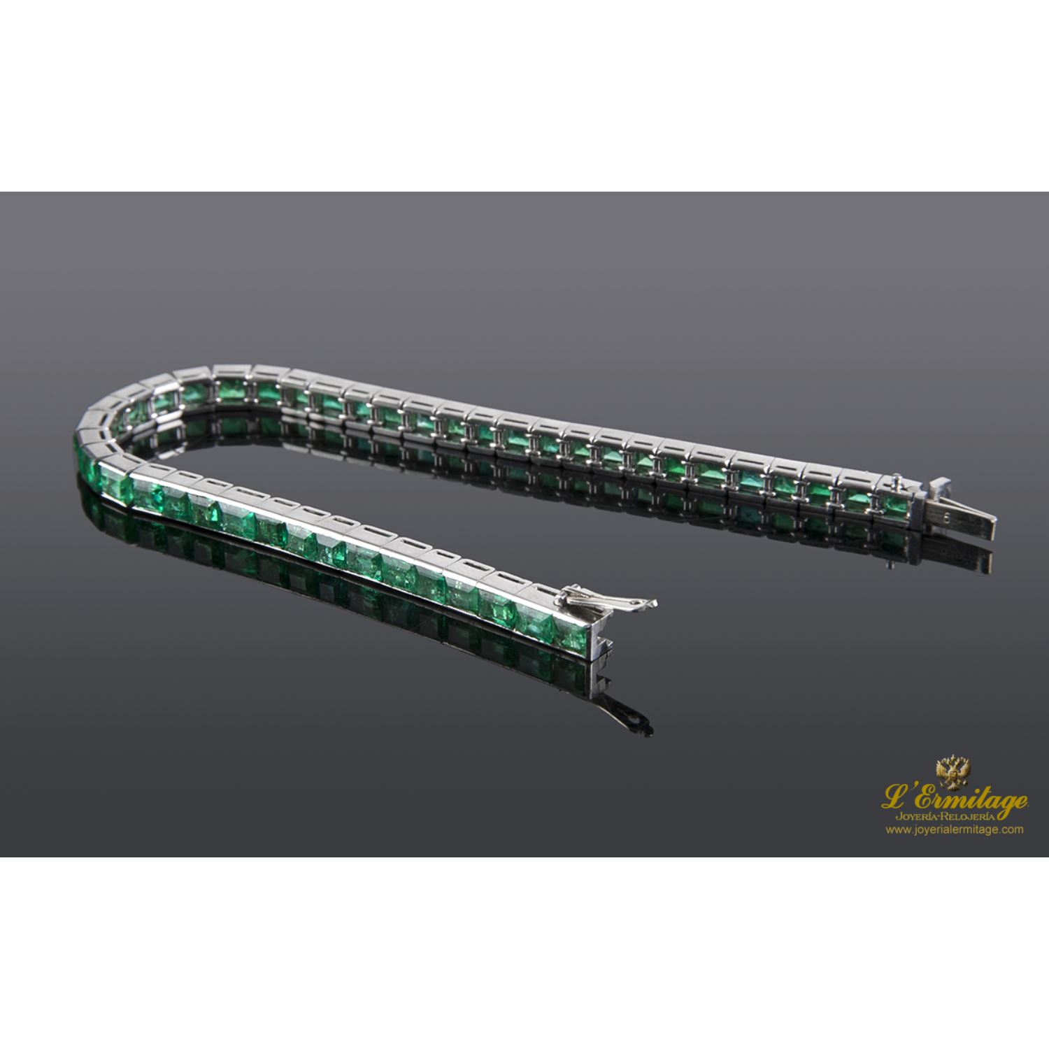 Pulsera boucheron oro blanco y esmeraladas