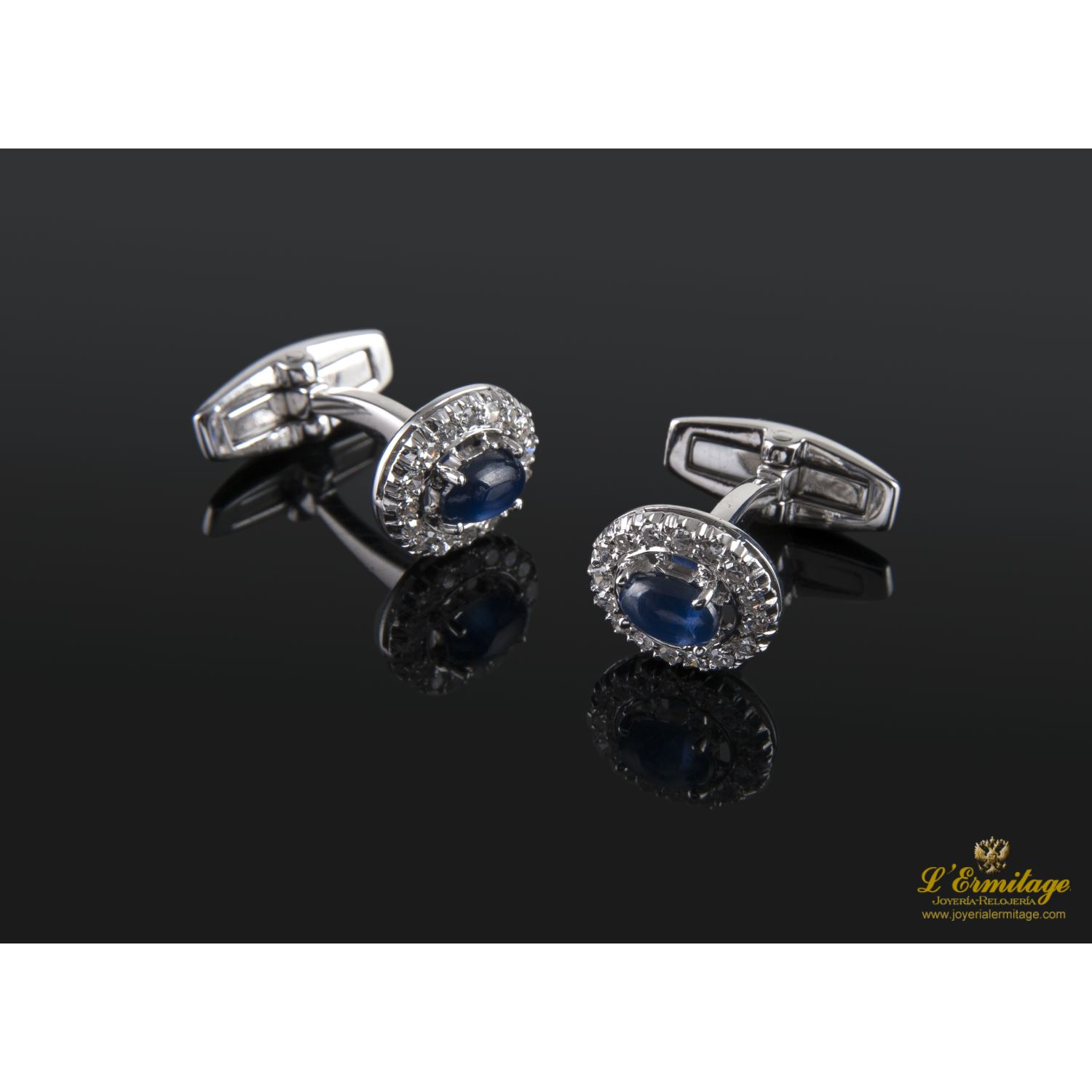 Gemelos oro blanco zafiros y diamantes.