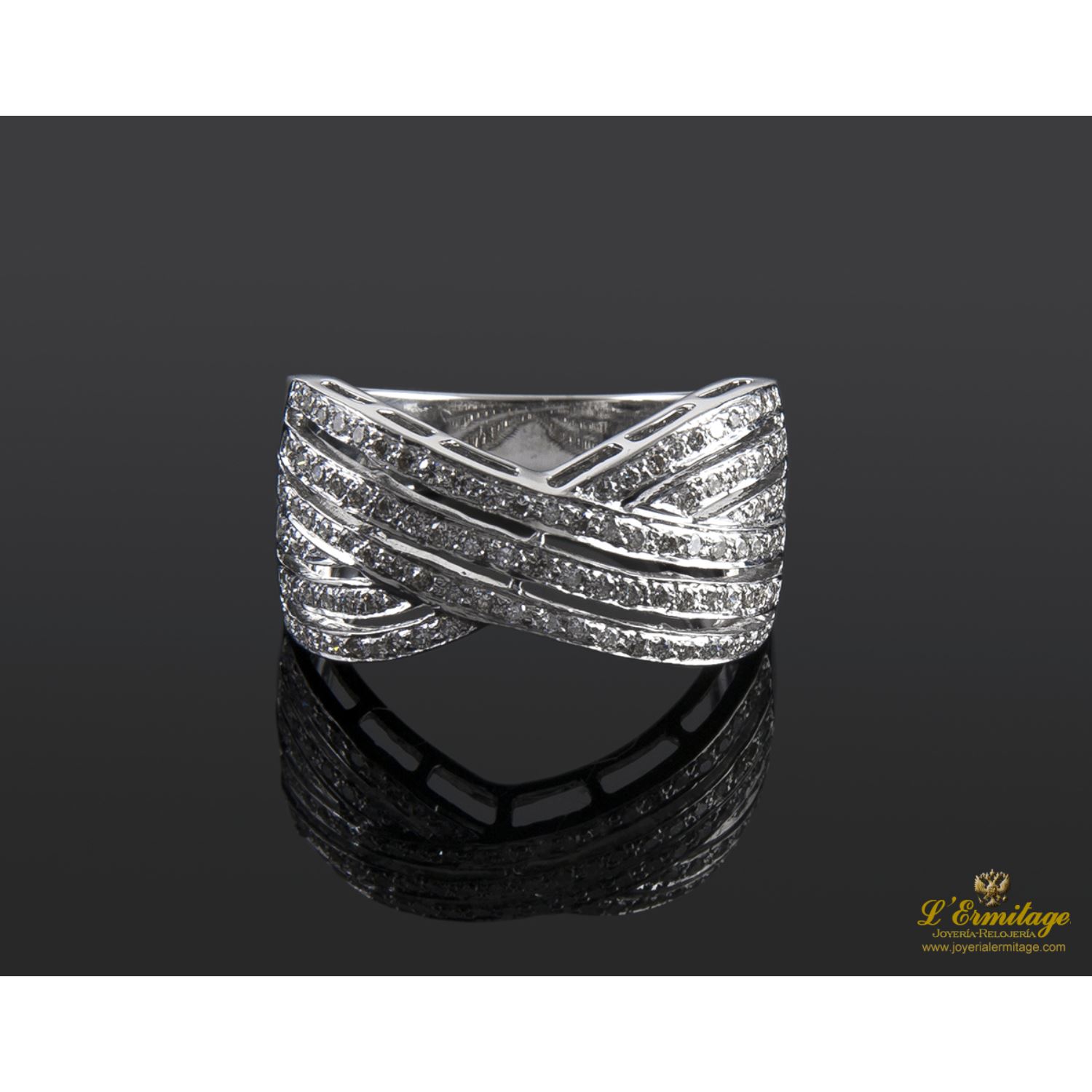 Sortija oro blanco y diamantes. Talla nº14.