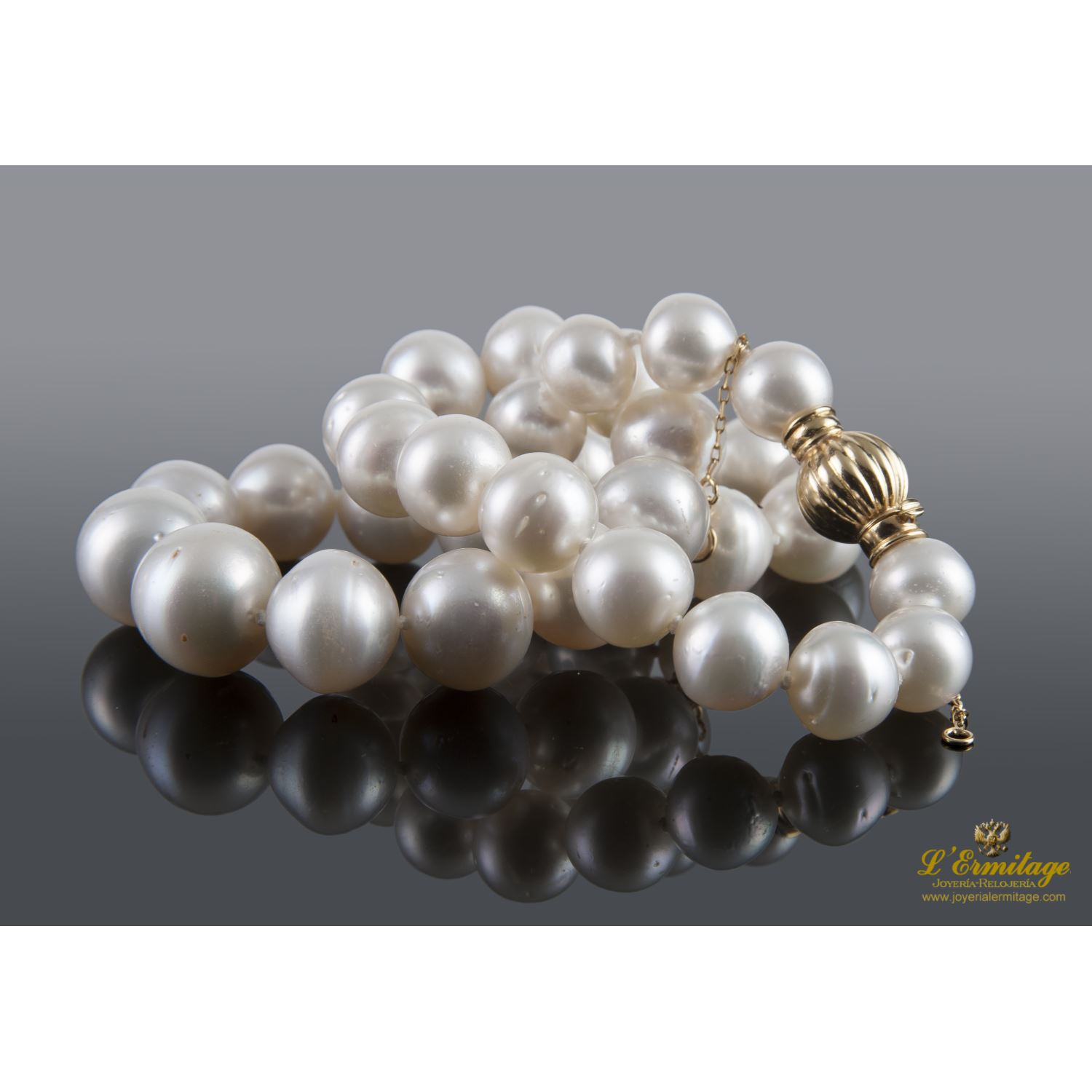 Collar de perlas australianas 