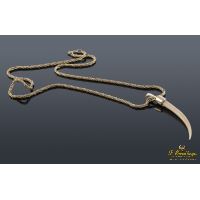 Cordón oro amarillo con colgante de felino. 60 Cm largo.