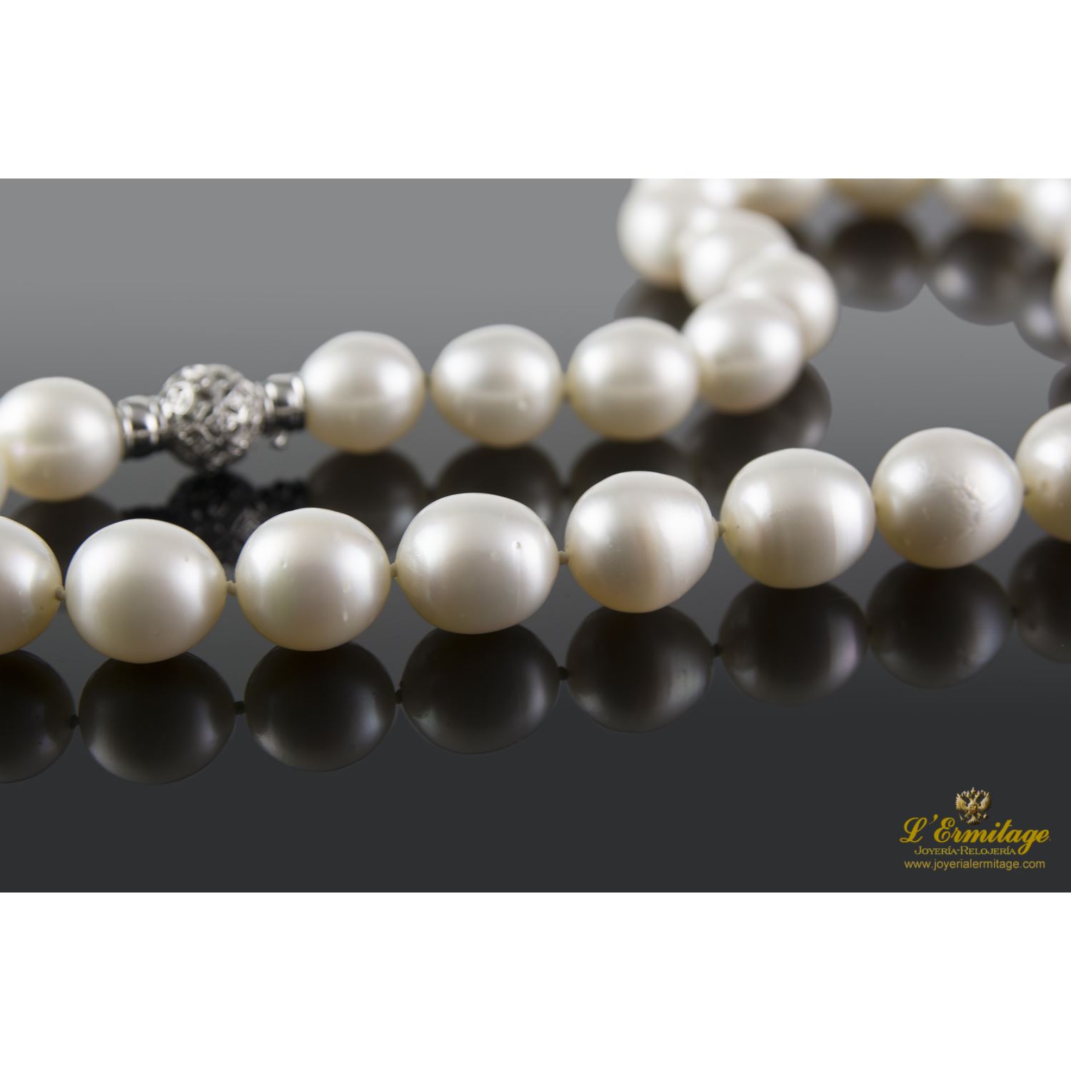 Collar perlas australianas. 40 Cm largo.