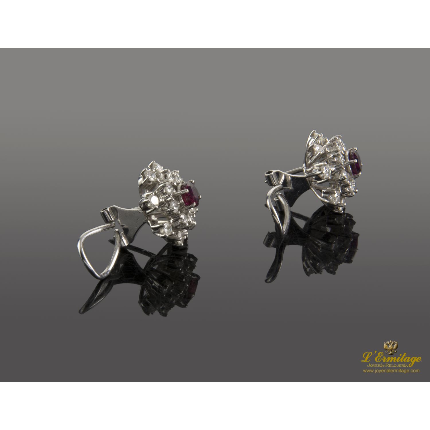 Pendientes oro blanco rubíes y diamantes