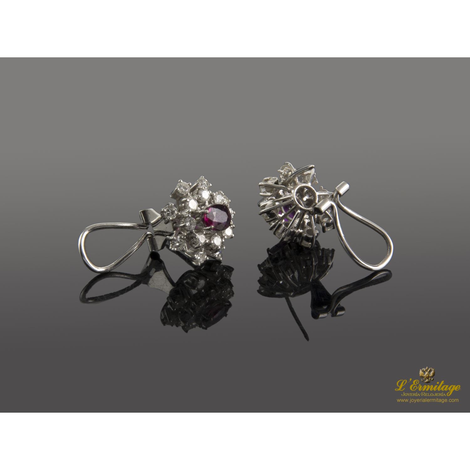 Pendientes oro blanco rubíes y diamantes