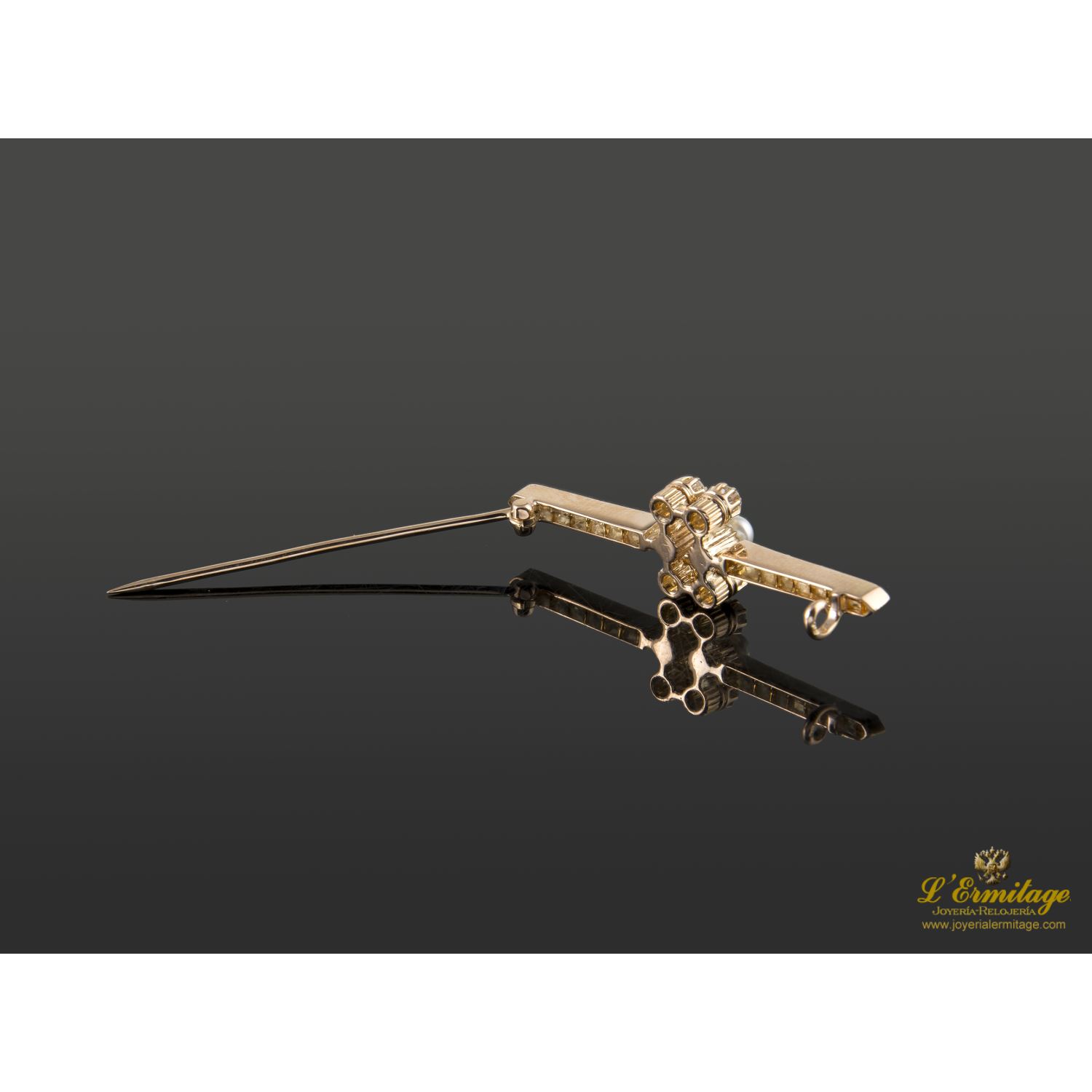 Alfiler oro rosa perlas y diamantes