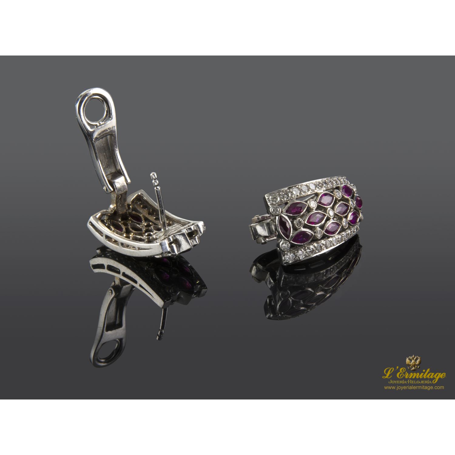 Pendientes oro blanco rubíes y diamantes.