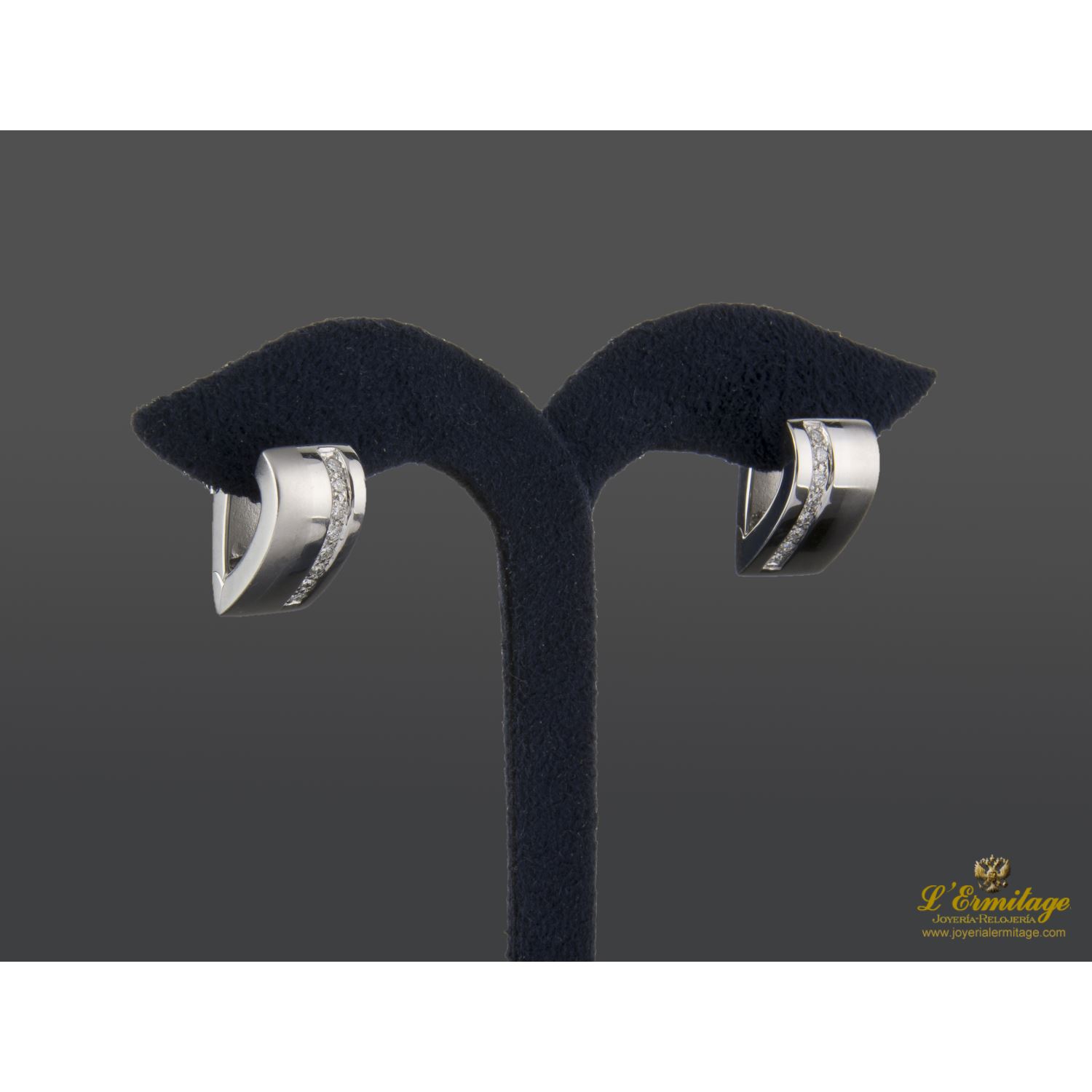 Pendientes oro blanco y diamantes.