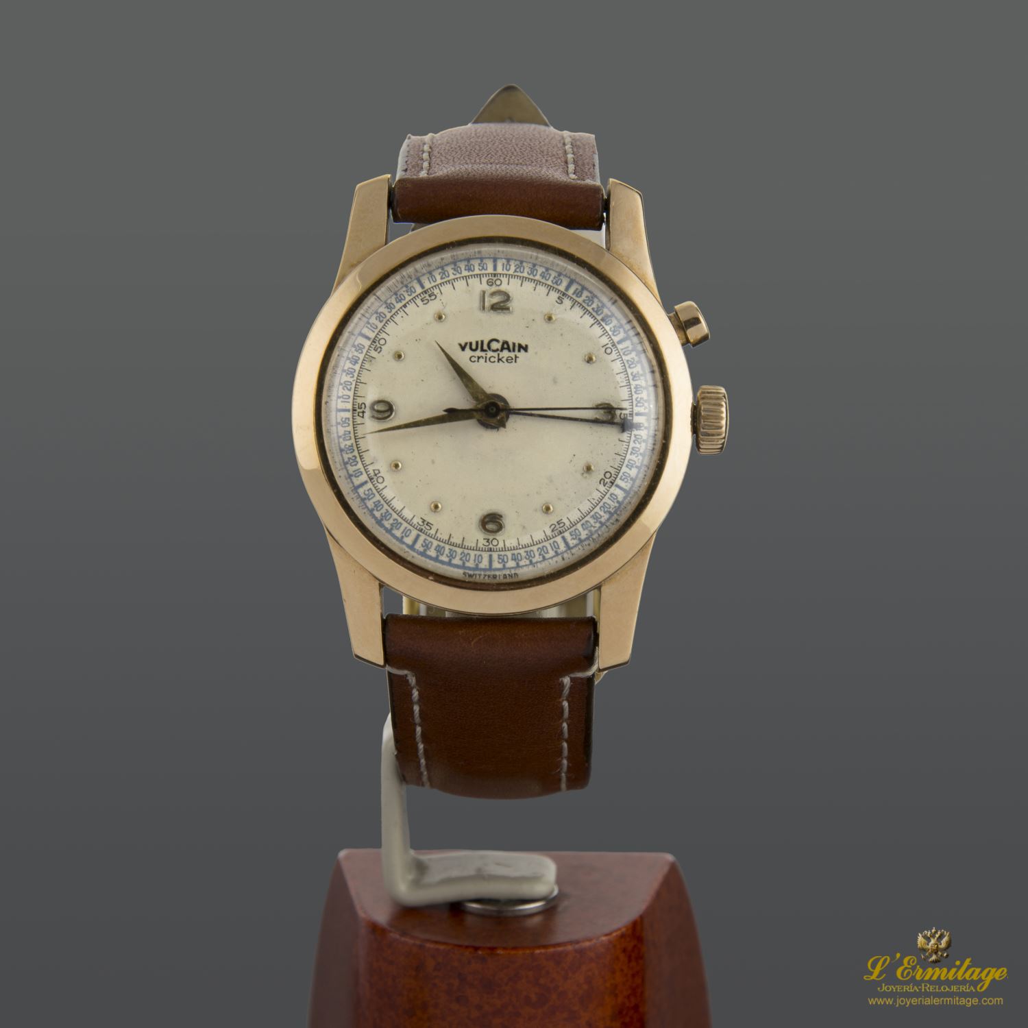 Cricket oro amarillo. 