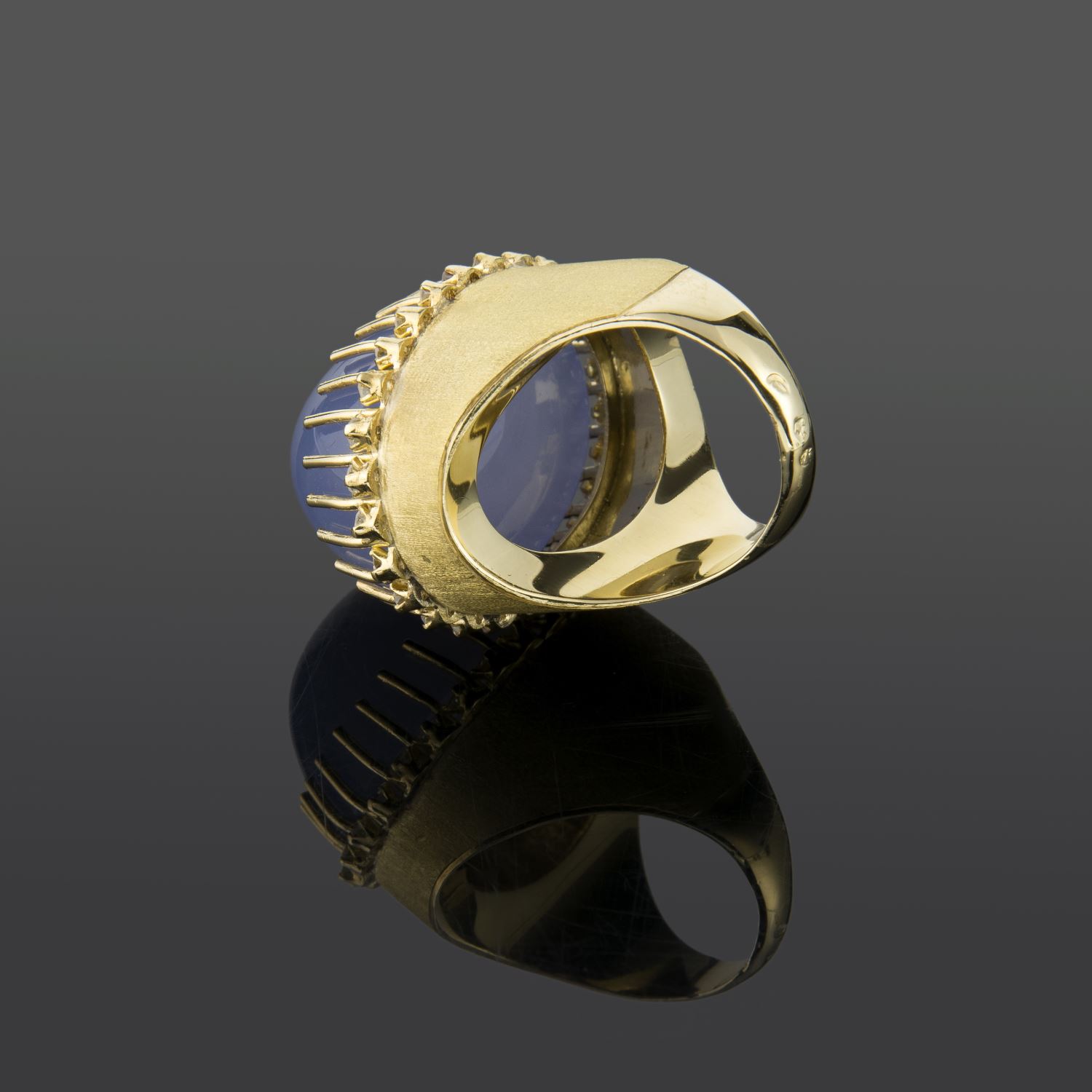 Sortija oro amarillo piedra luna