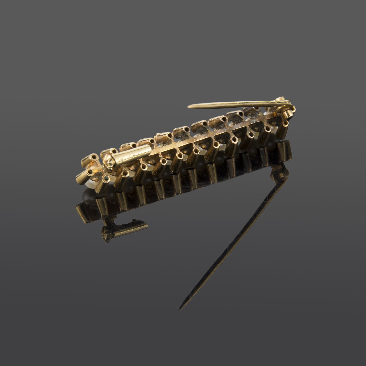 Broche-alfiler antiguo oro amarillo perlas