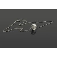 Collar en oro blanco con con colgante de brillantes.