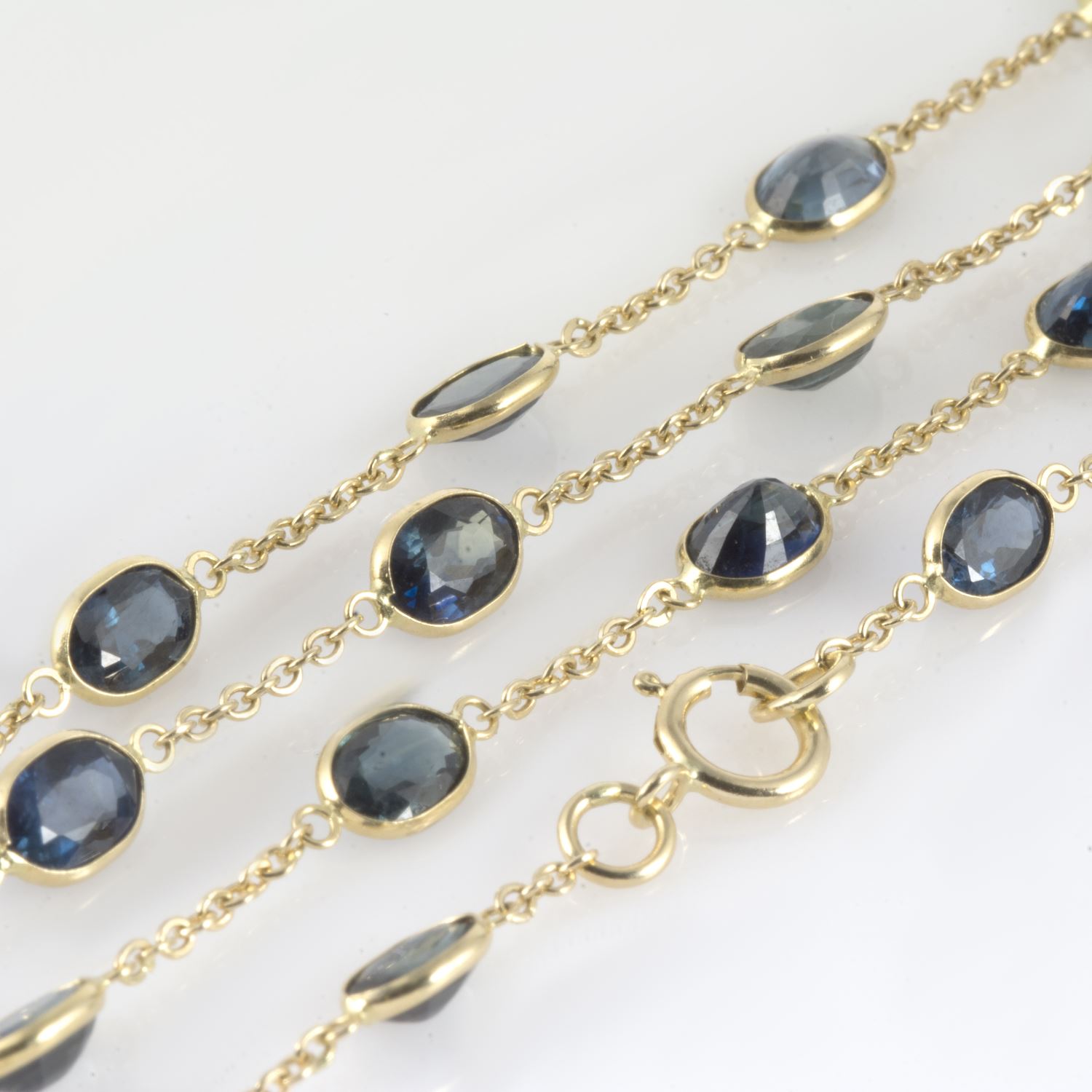 Gargantilla oro amarillo y zafiros. 45Cm largo.