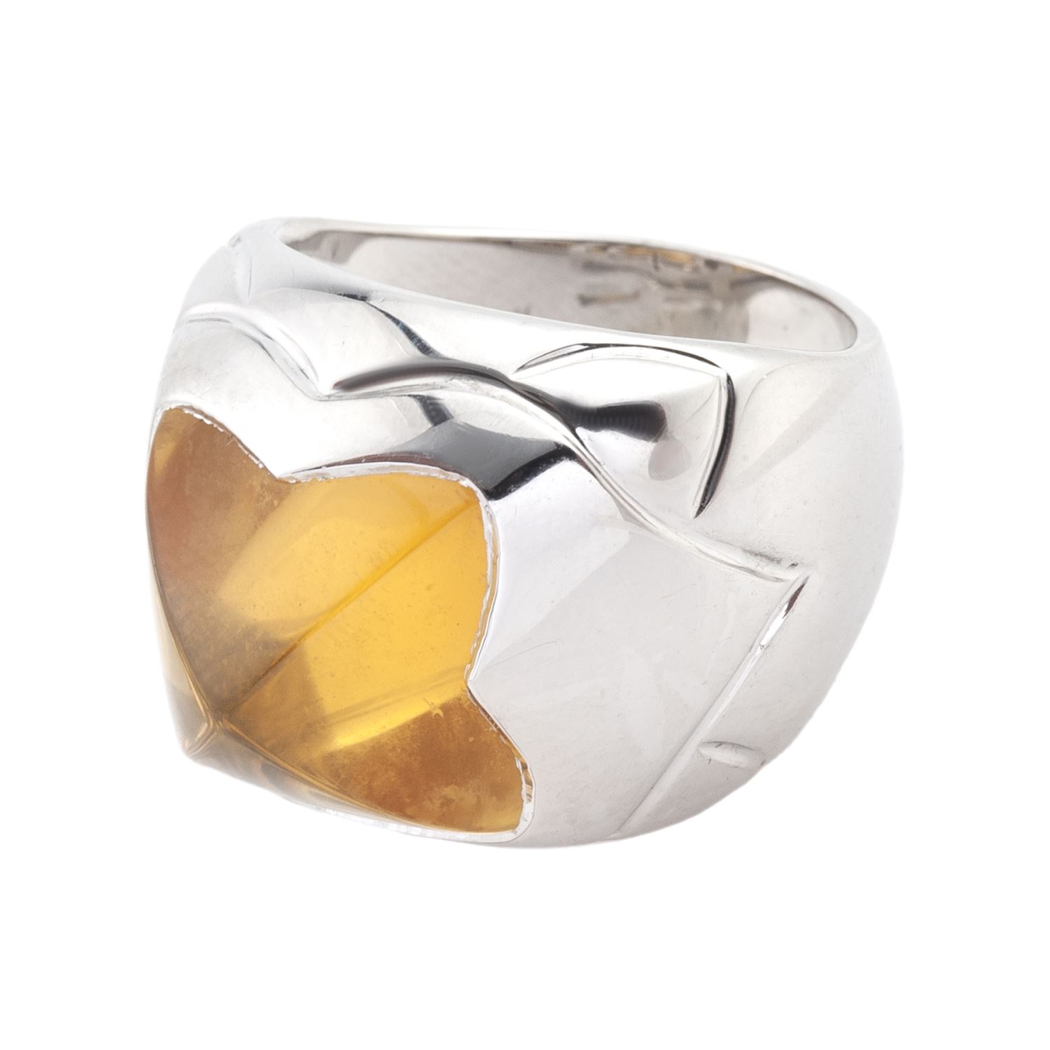 Sortija pirámide de bulgari en oro blanco con citrino. Talla 12.