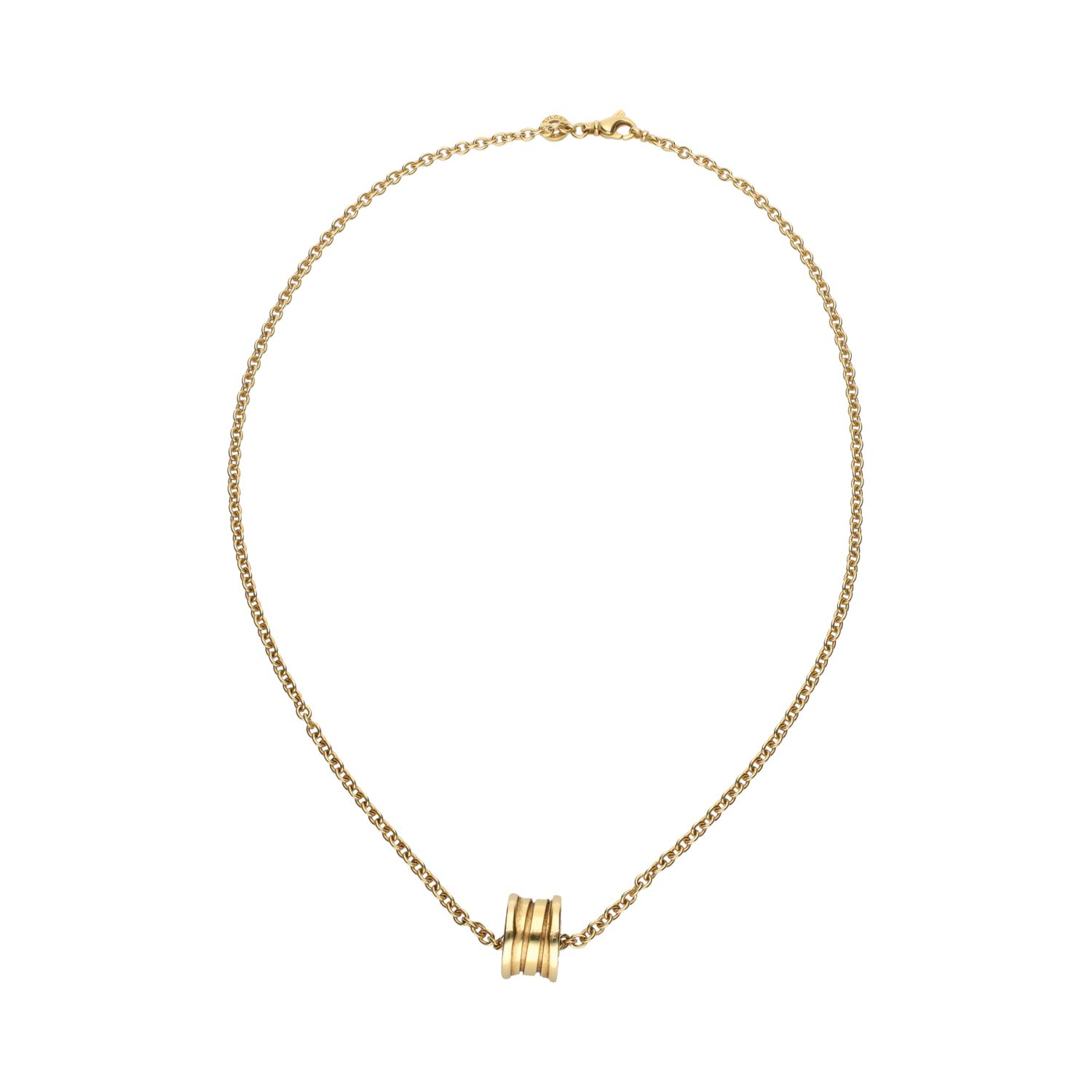 Collar bulgari con colgante b-zero 1 en oro amarillo.