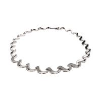 Collar en oro blanco con brillantes.