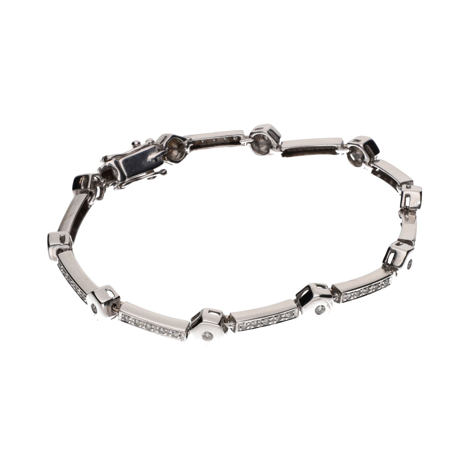 Pulsera en oro blanco con brillantes.