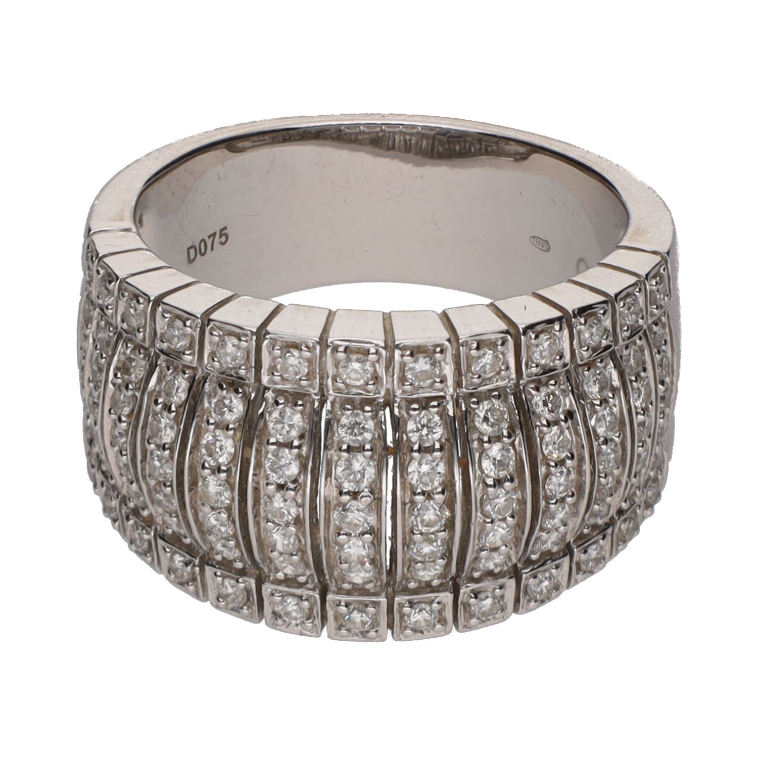 Sortija ancha en oro blanco con filas de brillantes. Talla 16.