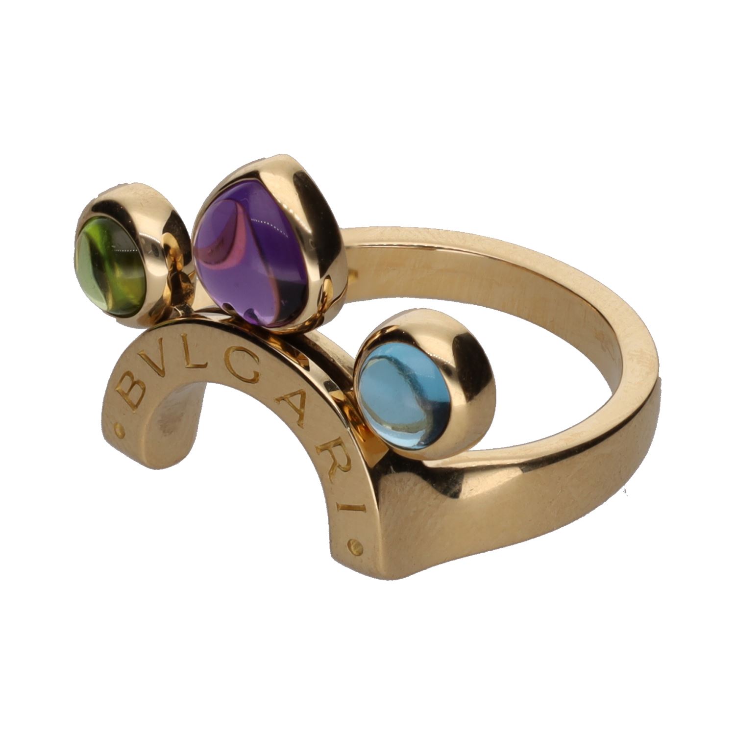 Sortija bulgari en oro amarillo y piedras de color. Talla 17.
