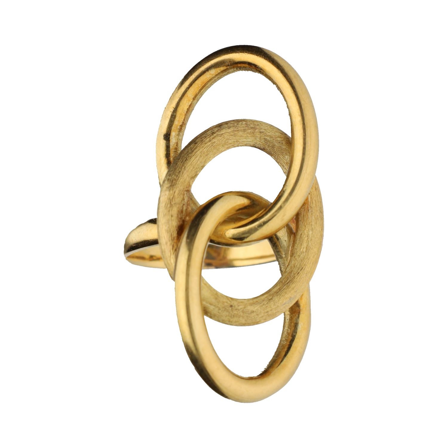 Sortija realizada en oro amarillo. Talla 13.