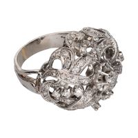 Sortija antigua en oro blanco y brillantes. Talla 10.