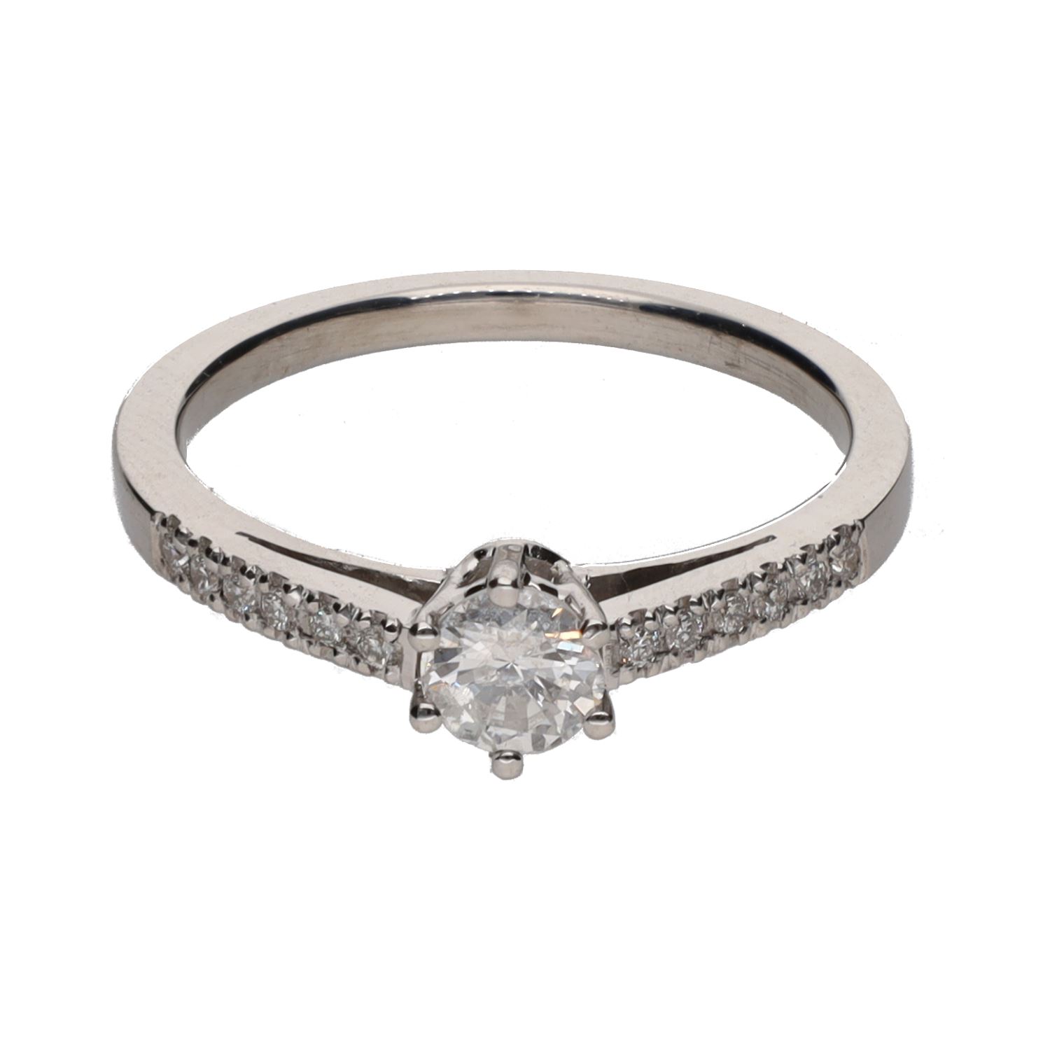 Sortija solitario en oro blanco con brillantes.