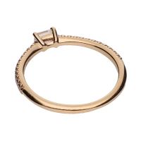 Sortija solitario en oro rosa con diamantes. Talla 13.