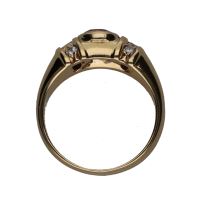 Sortija en oro amarillo con rubí y brillantes. Talla 8.