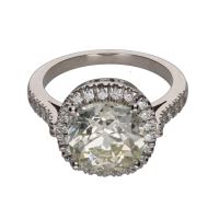 Sortija en platino con brillantes. Talla 12.