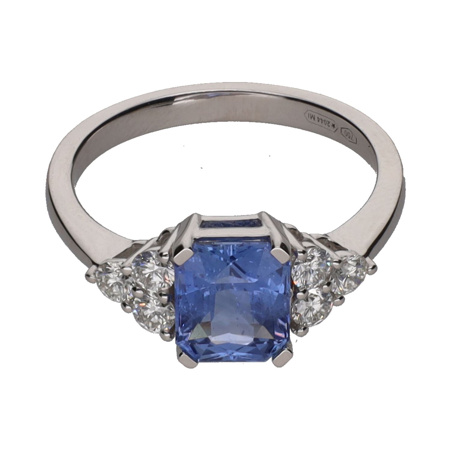 Sortija en oro blanco con zafiros y brillantes. Talla 14.