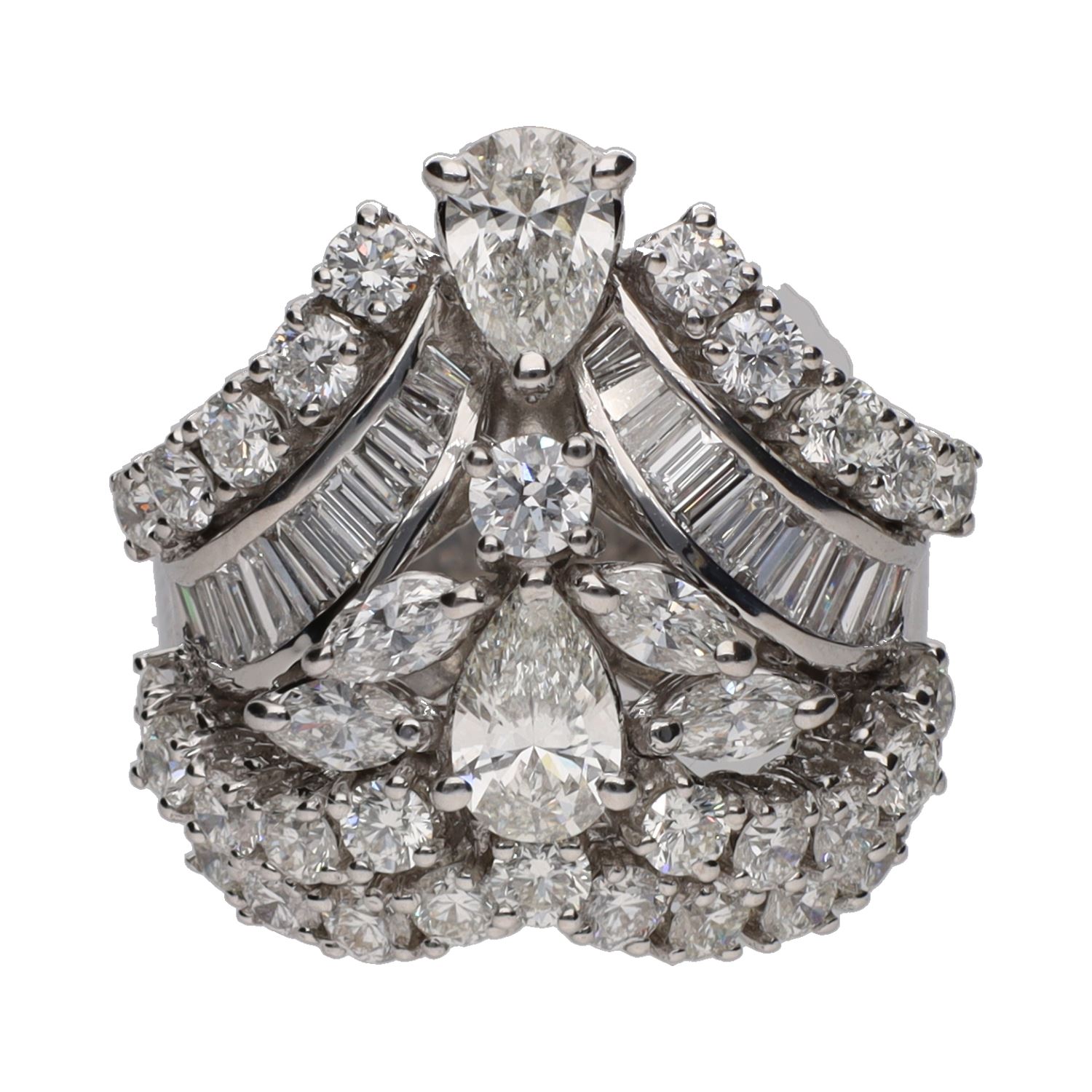 Sortija en oro blanco con diamantes. Talla 17.