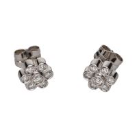 Pendientes en oro blanco con brillantes.