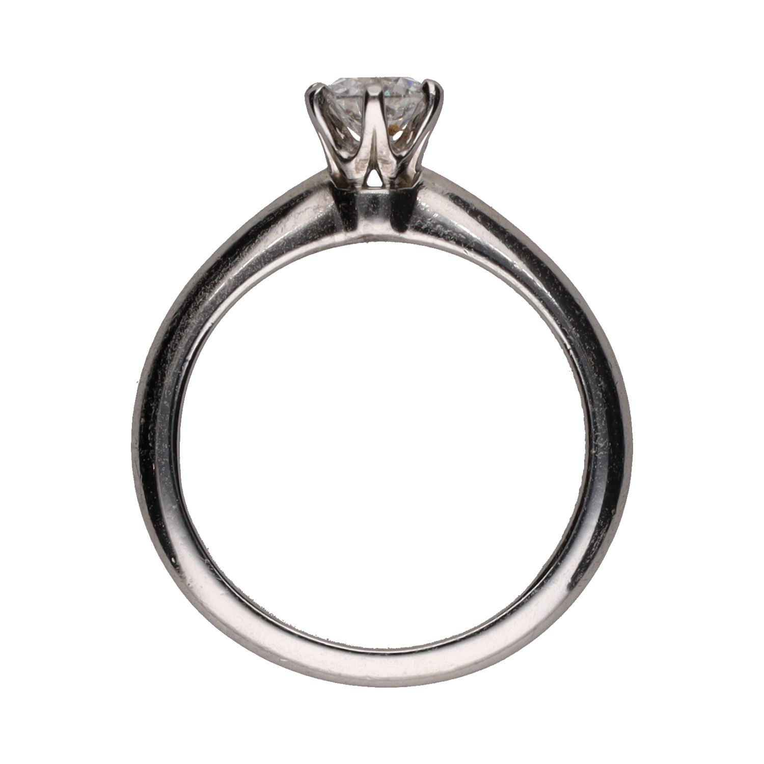 Solitario tiffany & co. En platino con un brillantes. Talla 8.