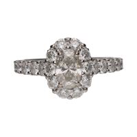 Sortija firmada por graff en oro blanco con brillantes. Talla 5.