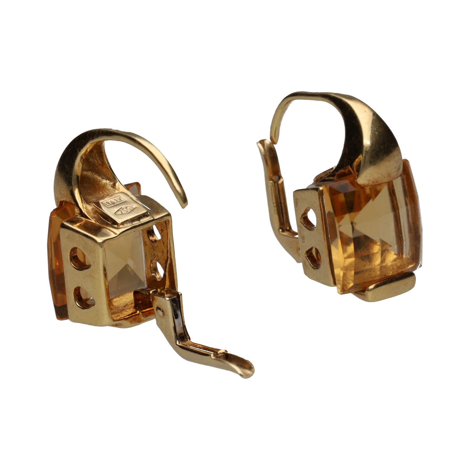 Pendientes en oro amarillo y citrinos.