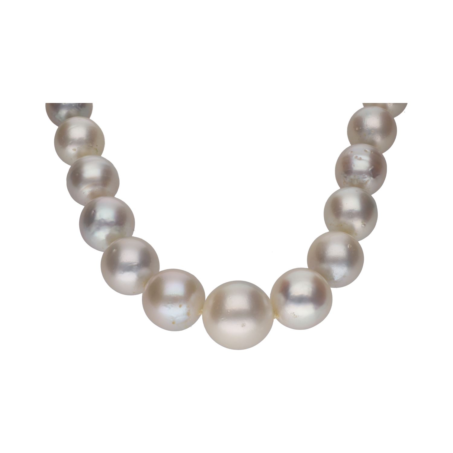 Collar de perlas australianas con cierre en oro blanco y brillantes.