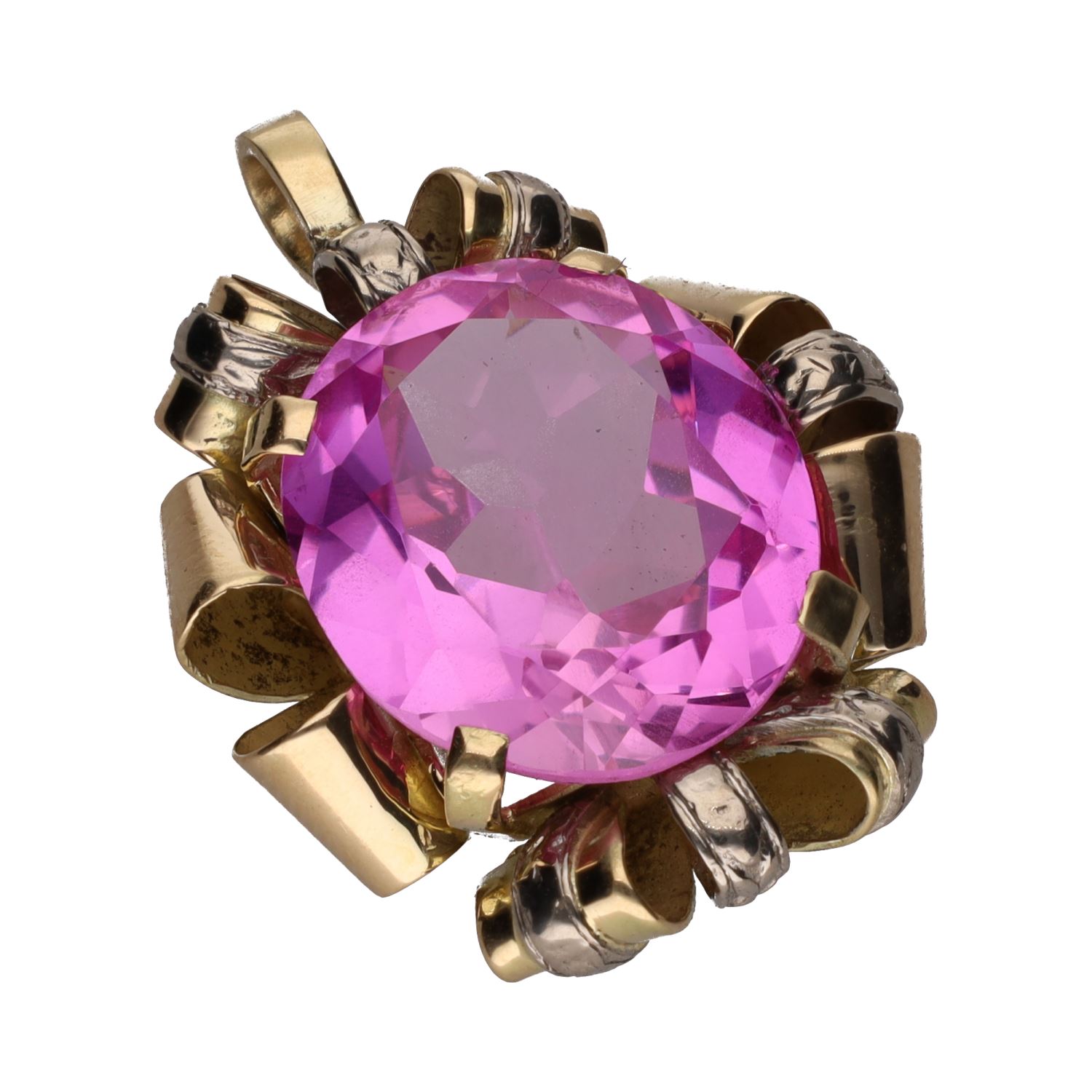 Colgante en oro amarillo con un topacio rosa.