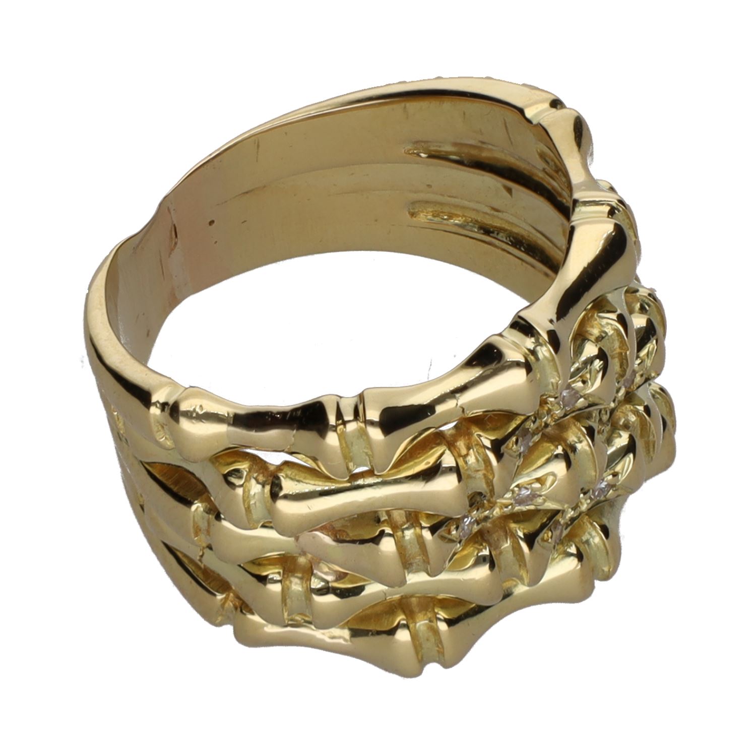 Sortija en oro amarillo con brillantes. Talla 19.