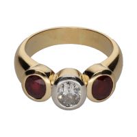 ANILLOS / SORTIJAS<BR>SORTIJA EN ORO AMARILLO CON RUBÍES Y U...