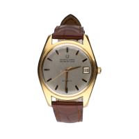 UNIVERSAL GENÈVE<BR>POLEROUTER DATE ORO AMARILLO 35MM.