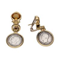 Pendientes realizados en oro amarillo con monedas y citrinos.