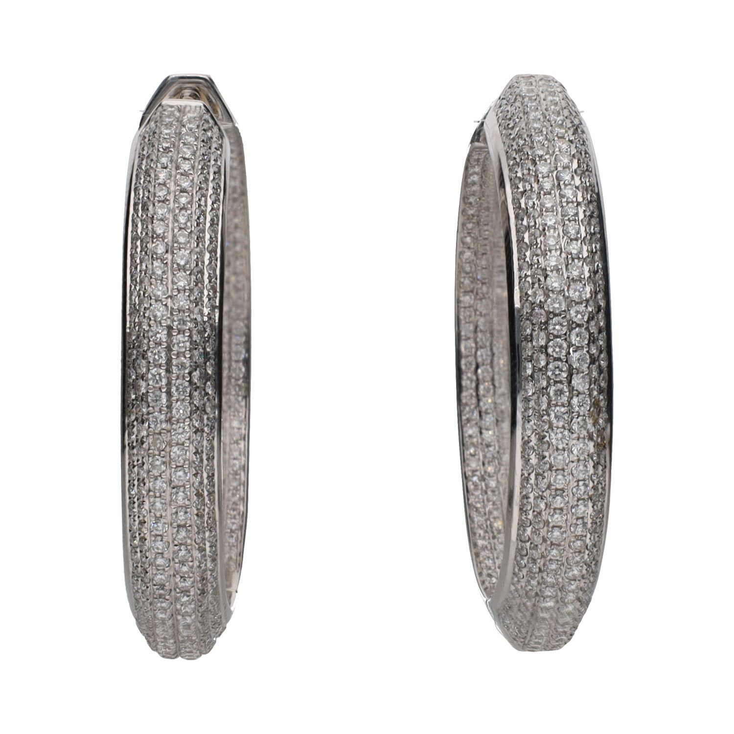 Pendientes argollas oro blanco brillantes.