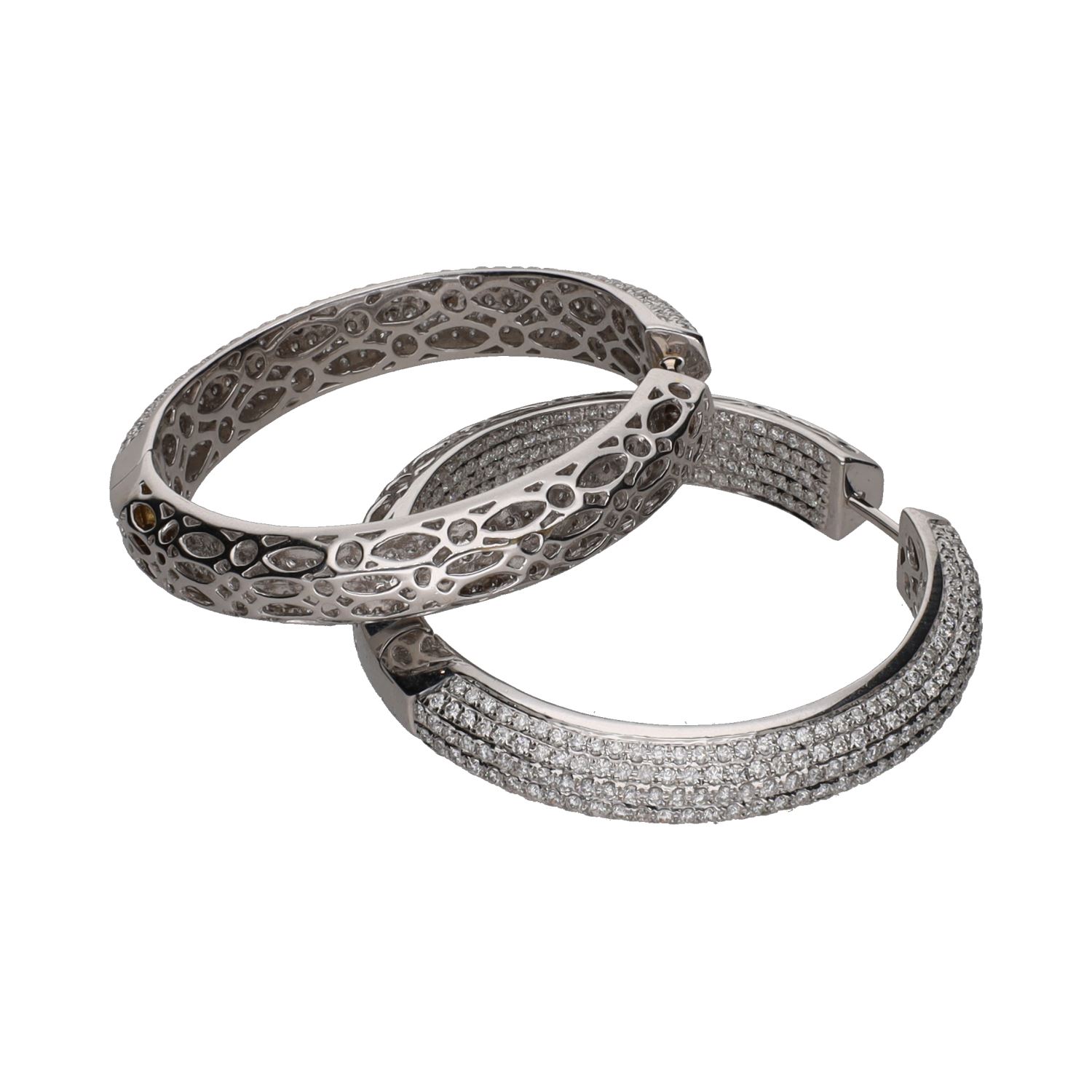 Pendientes argollas oro blanco brillantes.