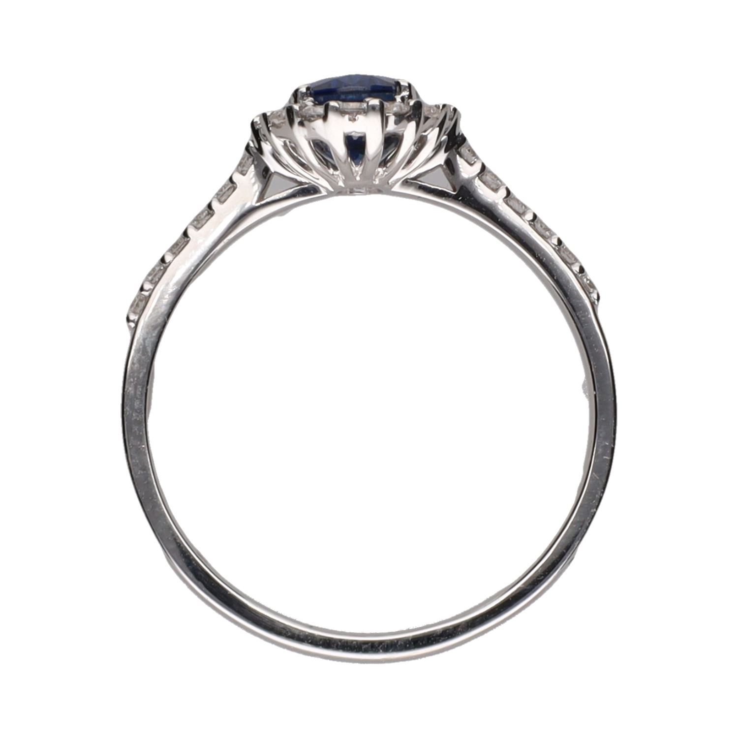 Sortija en oro blanco con zafiro y brillantes. Talla 14.