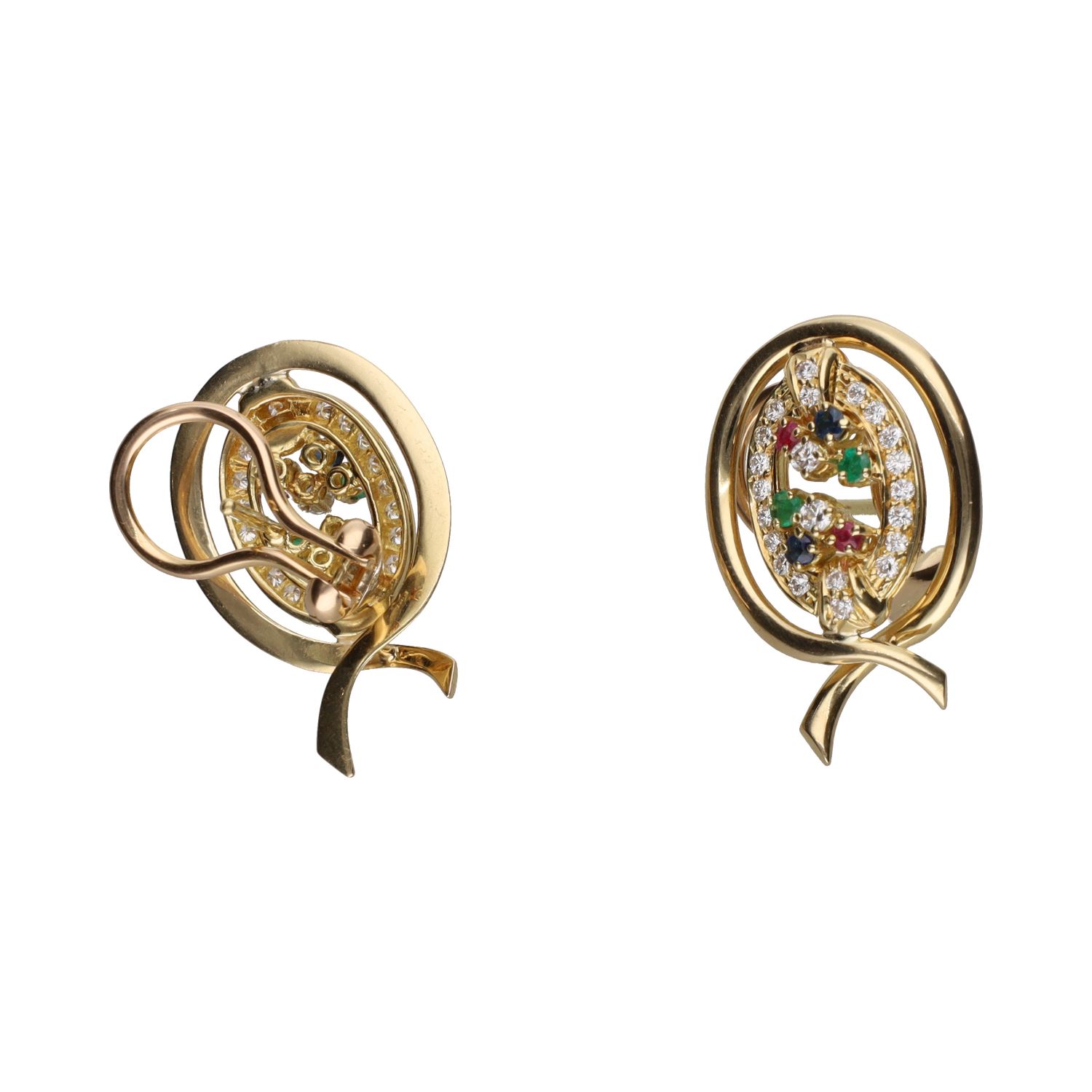 Pendientes en oro amarillo con esmeraldas, rubíes, zafiros y brillantes.